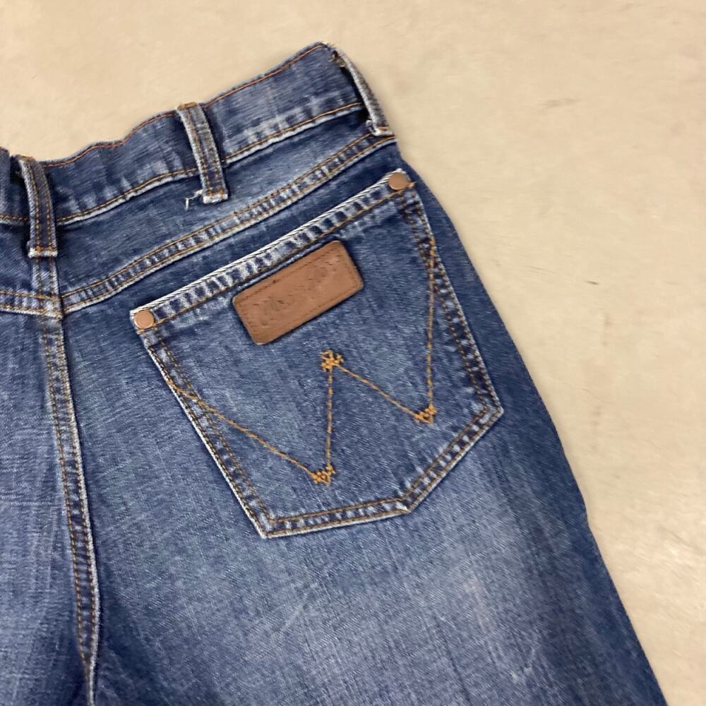 Y2K wrangler bootcut Jeans 32x27 - Picture 3 of 5